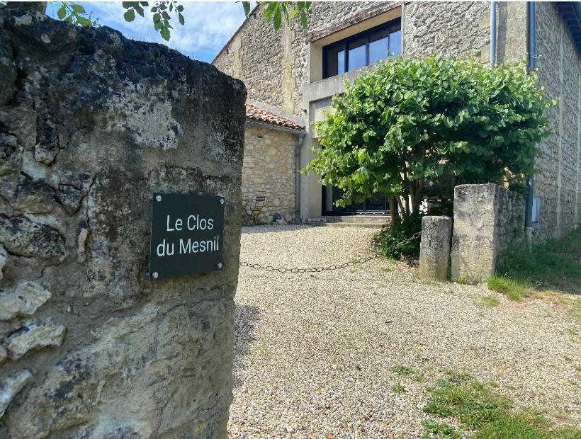 Le Clos Du Mesnil, Logement Totalement Independant Le Tourne Bagian luar foto